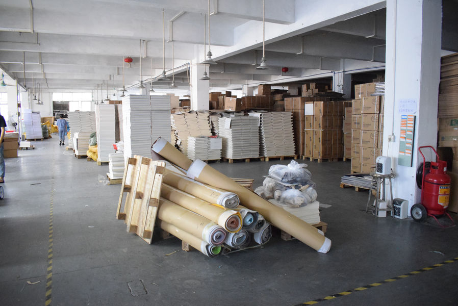 GUANGZHOU YM PACKAGE PRODUCTS CO.,LTD. γραμμή παραγωγής του κατασκευαστή