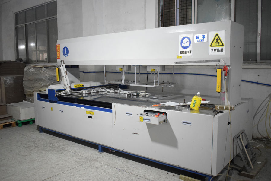GUANGZHOU YM PACKAGE PRODUCTS CO.,LTD. γραμμή παραγωγής του κατασκευαστή